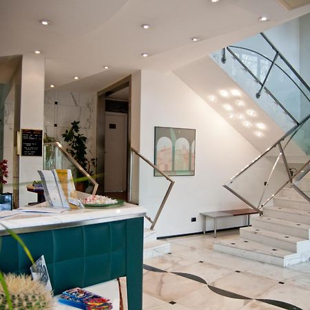 Hotel Boston Ліворно Екстер'єр фото