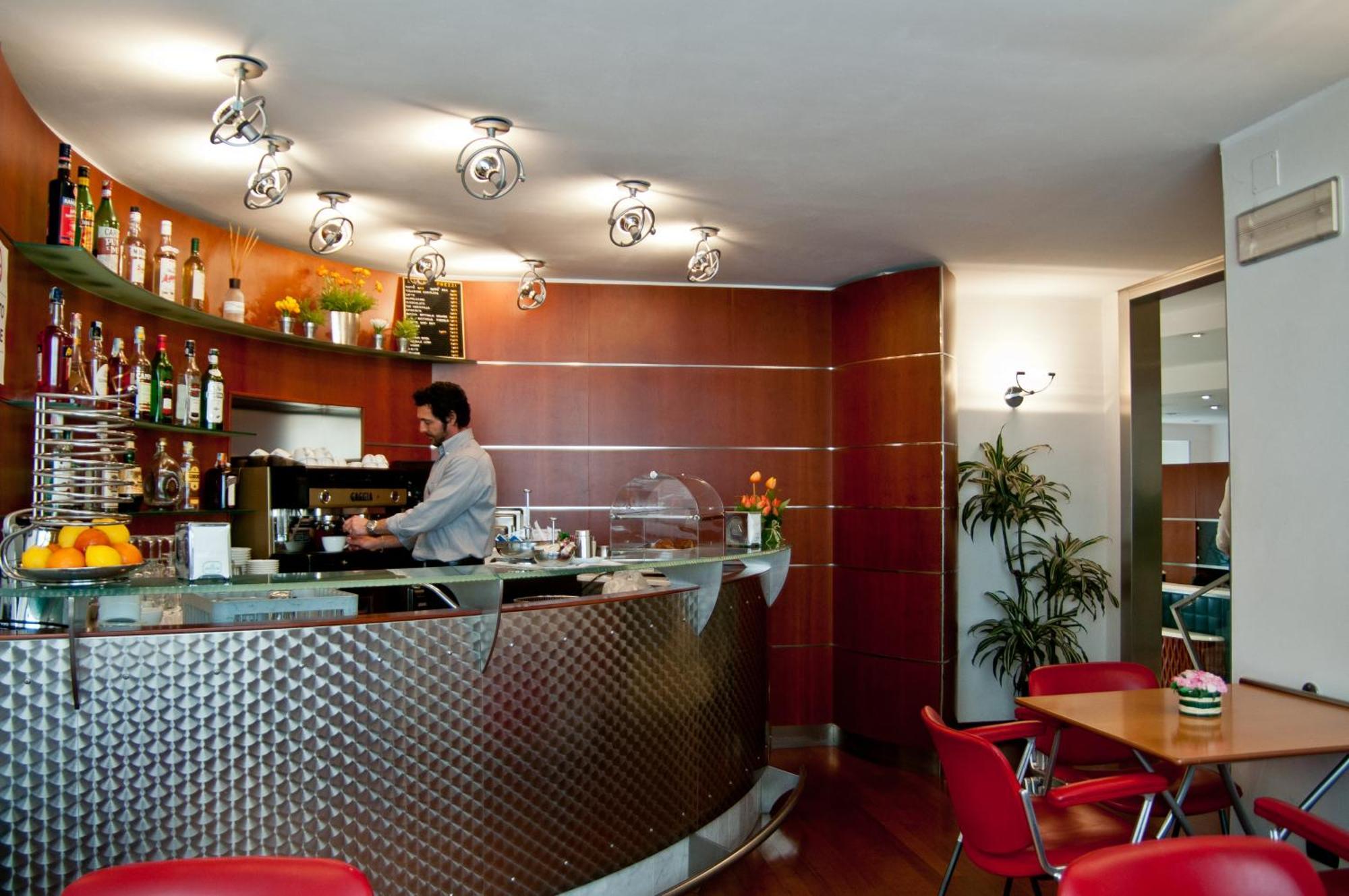 Hotel Boston Ліворно Екстер'єр фото