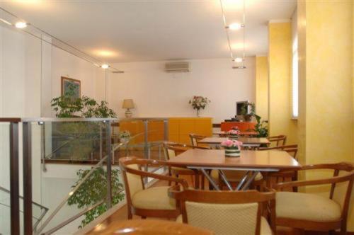 Hotel Boston Ліворно Екстер'єр фото